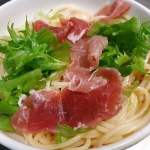 簡単！お皿で作る！生ハムとレタスのパスタ☆